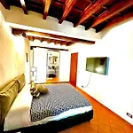 Casa Di Andrea In Trastevere